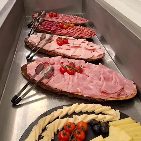 Alpina Hotel 3*